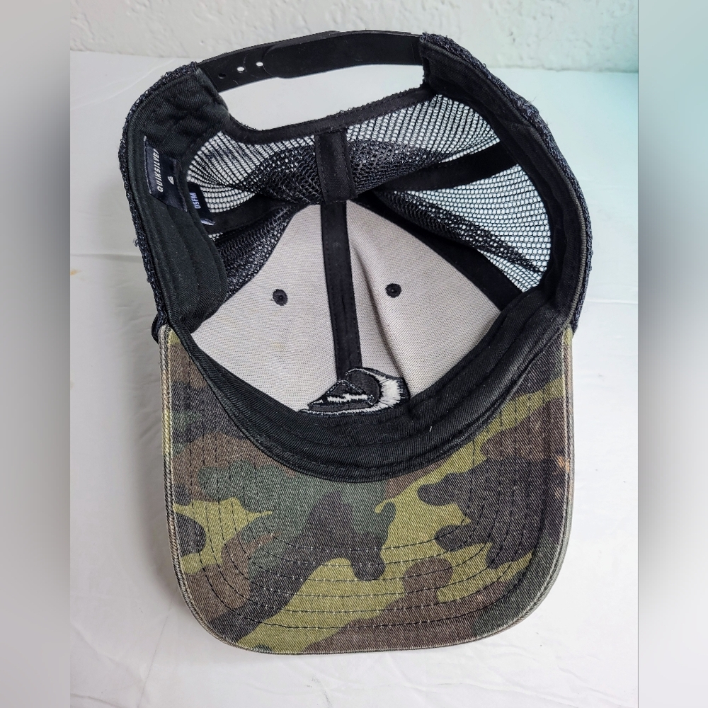 Quiksilver Men's Grounder Camo Trucker Hat, Black Mesh Back, Adjustable Snap - Picture 10 of 10